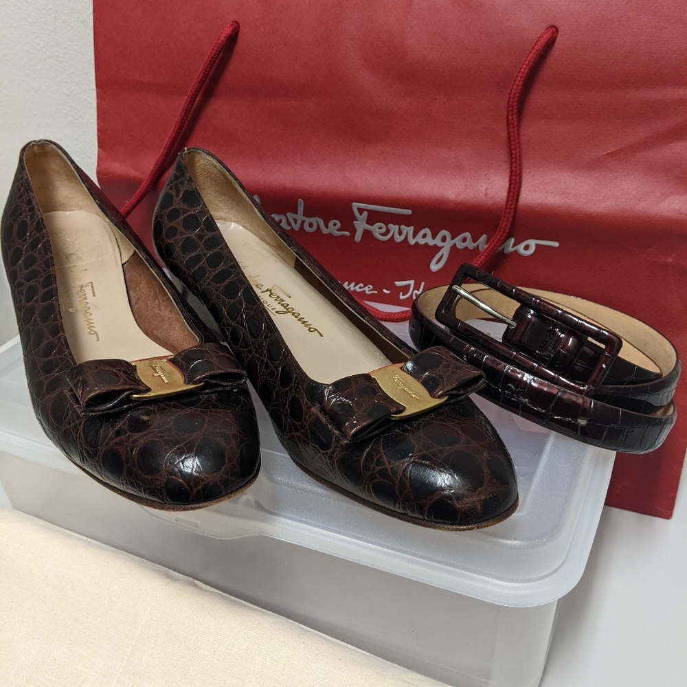 Salvatore Ferragamo brown bow croc heels shoes size 10C